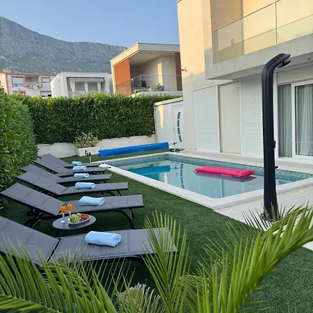 Leah Villa Kaštela